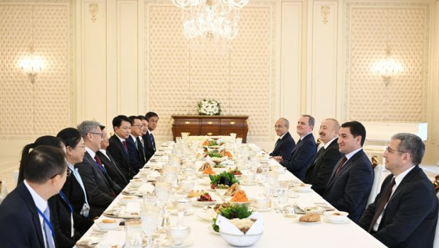 İlham Əliyevin adından Laos Prezidentinin şərəfinə rəsmi nahar verildi &ndash; FOTO