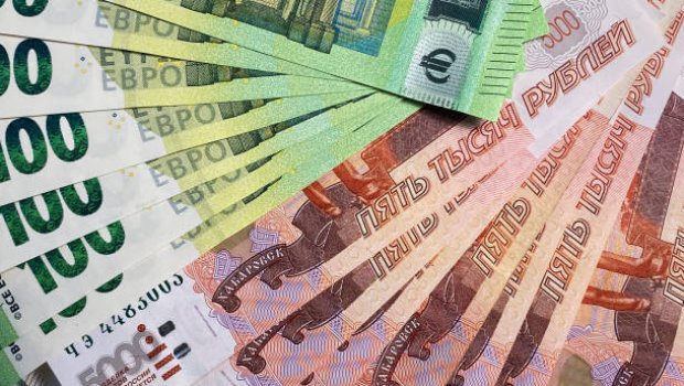 Avro və rubl bahalaşdı, dollar isə... &ndash; YENİ MƏZƏNNƏ