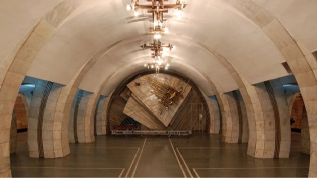 Kiyev metrosu fəaliyyətini dayandırdı &ndash; Kliçko sakinləri şəhəri tərk etməyə çağırdı