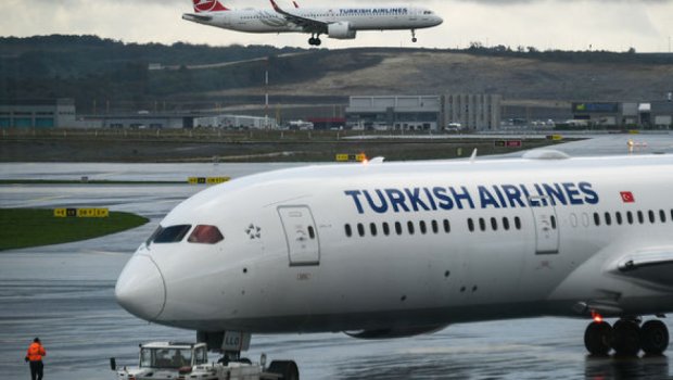 40-dan çox təyyarə İstanbula enə bilmədi &ndash; Qasırğa şəhəri İFLİC EDİB