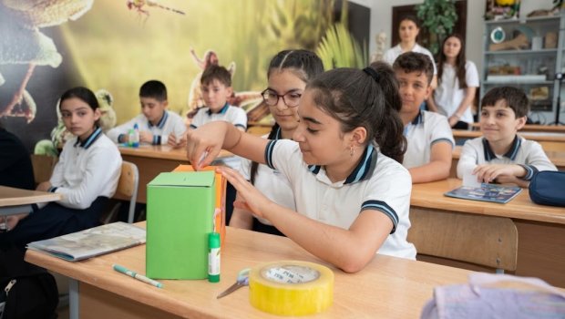 Psixotrop maddə qəbul edən şagird GÜNDƏMDƏ - Məktəblərdə psixoloji risklərə nəzarət varmı? &ndash; ARAŞDIRMA