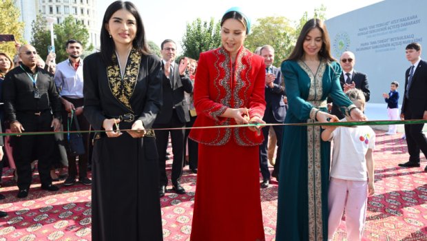 Leyla Əliyeva Aşqabadda MAMA &ldquo;Ana təbiət&rdquo; sərgisinin açılışında - FOTO