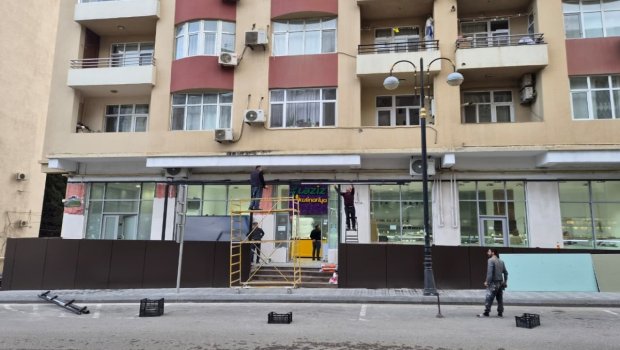 Bakıda piyada səkisinin zəbt edilməsinin qarşısı alındı &ndash; FOTO
