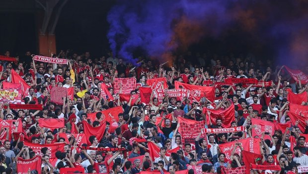 Azərbaycan türkcəsində təhsil tələbi İranda yenidən səsləndi &ndash; Bu dəfə stadionda &ndash; VİDEO