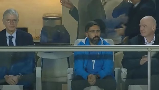 Arsen Venger və İnfantino Sabah - Qarabağ oyununu stadiondan izləyiblər - VİDEO
