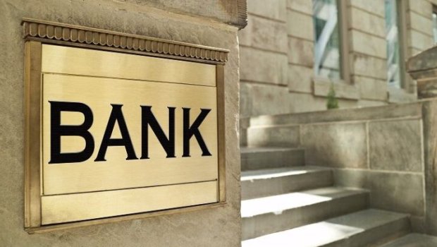 Bankların kredit portfeli 33,7 milyard manata çatdı