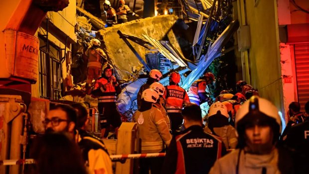 İstanbulda 4 mərtəbəli bina çökdü &ndash; FOTO/VİDEO