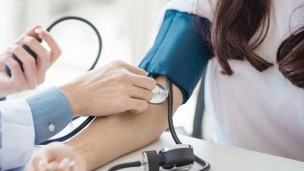 Kardioloq qan təzyiqini aşağı salan tərəvəzi açıqladı