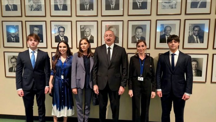 İlham Əliyev və ailə üzvləri Nyu-Yorkda – FOTO