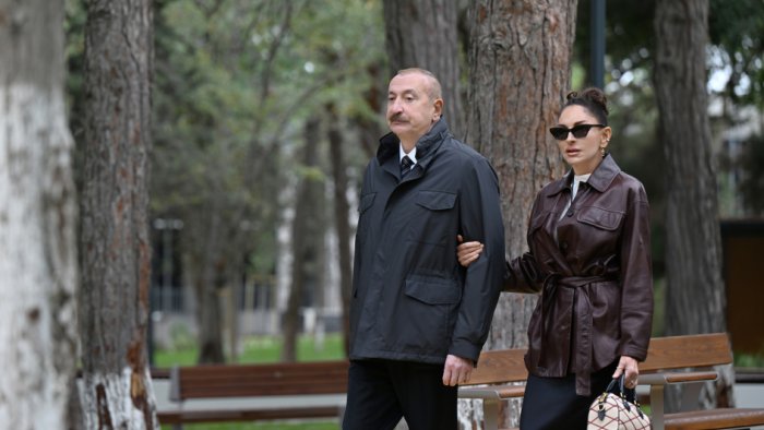 Prezident və birinci xanım Bakıda salınan yeni parkın açılışında – FOTO