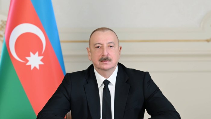 Prezident bir qrup alimi təltif etdi - SƏRƏNCAM