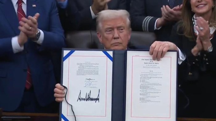 ABŞ-da şatdaun RƏSMƏN ləğv edildi