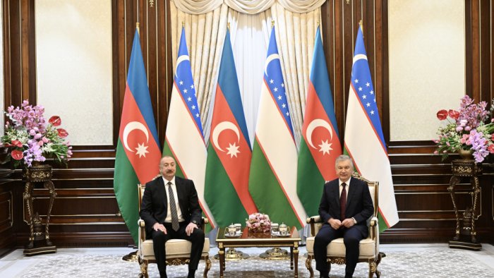 İlham Əliyevin Özbəkistan Prezidenti ilə təkbətək görüşü olub - YENİLƏNİB/FOTO