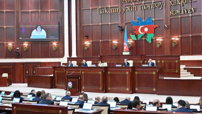 Milli Məclisin iclası BAŞLADI – Hansı məsələlər müzakirə OLUNUR?