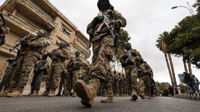 PKK-dan azad olunan Hələbdə hərbi parad keçirildi - VİDEO