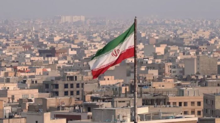 İranda ölənlərin sayı 500-ü keçdi: Etirazçılar geri çəkilmir - VİDEO