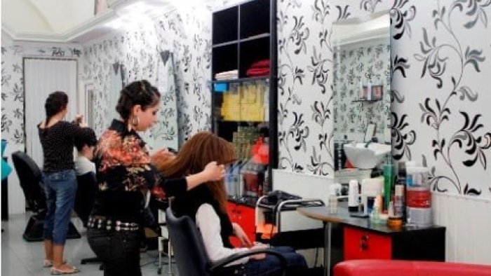 Müştərilərdən &ldquo;əlaltı&rdquo; pul ALANLAR - Gözəllik salonlarında ƏDV-nin geri alınmasına başlanılıb?