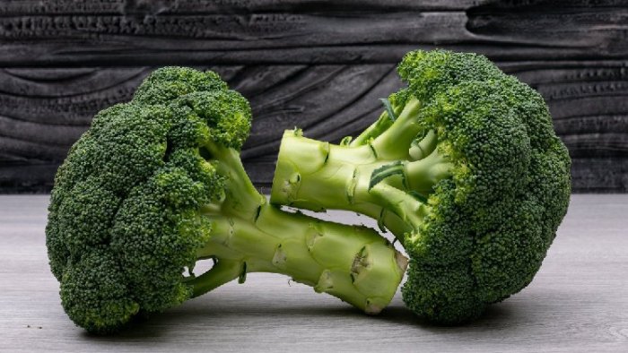 Brokkolinin kişilər, qadınlar və uşaqlar üçün FAYDALARI