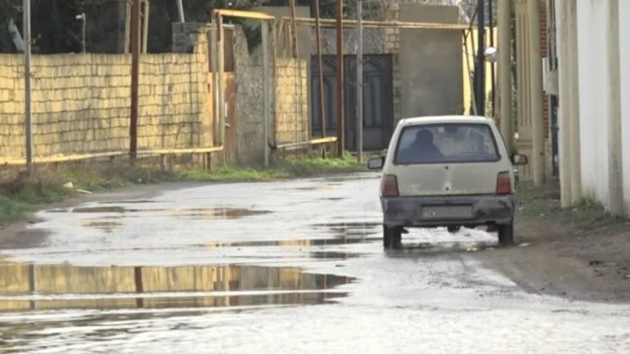 Bu yaşayış massivində sakinlərin problemləri bitmək bilmir - VİDEO