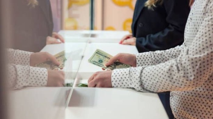 Xaricə pul köçürənlərin DİQQƏTİNƏ!