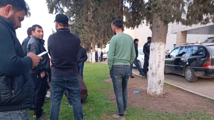 Cəlilabadda DƏHŞƏT: Qardaşının azyaşlı uşaqlarına ağır xəsarətlər yetirdi