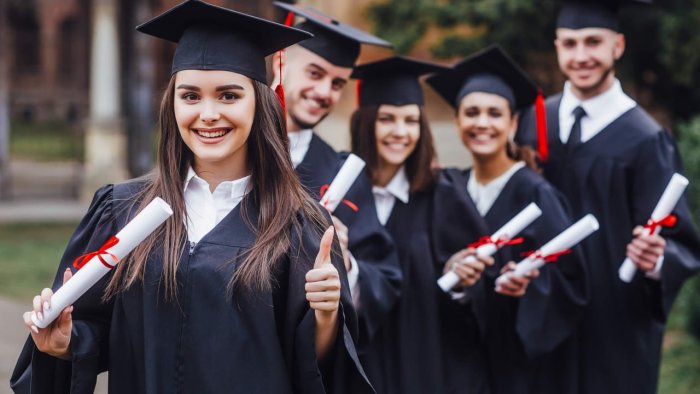 Xaricdə təhsil almaq istəyənlərin DİQQƏTİNƏ