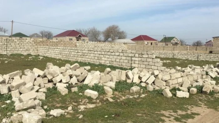 Bələdiyyələr torpaq satışı ilə bağlı qanunları NECƏ POZUR?