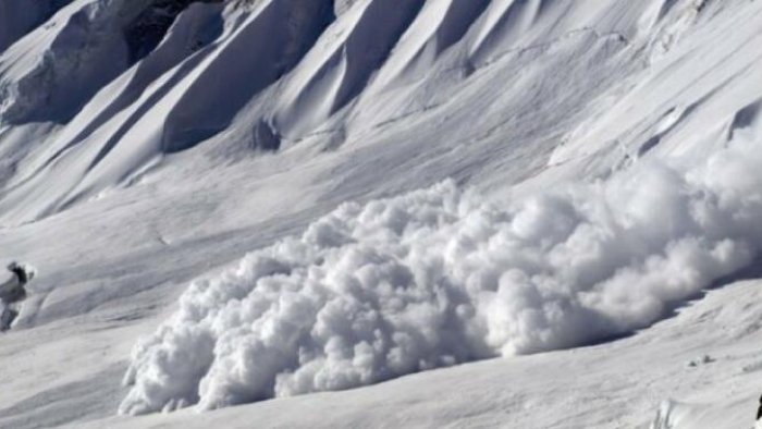 Qar uçqunu təhlükəsi ilə bağlı əhaliyə XƏBƏRDARLIQ EDİLDİ