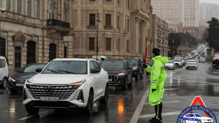 Sürücülərə və piyadalara XƏBƏRDARLIQ