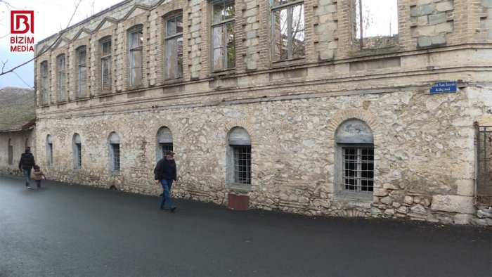 Şəkidə musiqi texnikumu qəzalı VƏZİYYƏTDƏDİR - Tarixi bina niyə BƏRPA olunmur? &ndash; FOTO