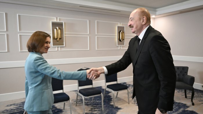 İlham Əliyev Maya Sandu ilə görüşdü &ndash; FOTO