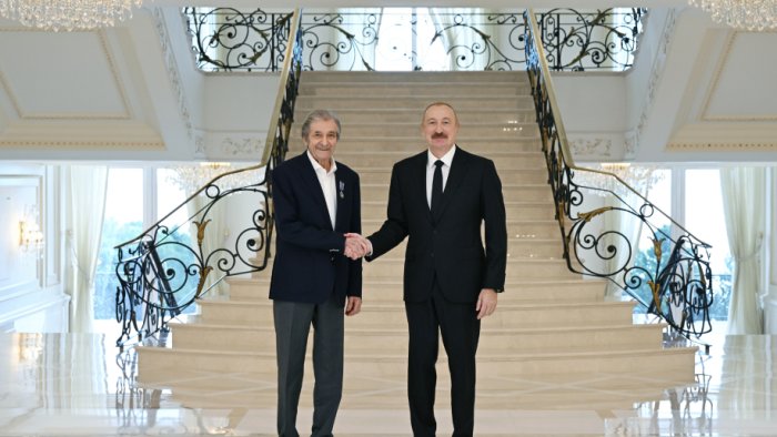 &ldquo;Siz də, maşallah, çox yaxşı görünürsünüz&rdquo;