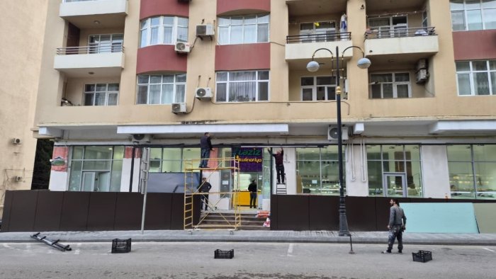 Bakıda piyada səkisinin zəbt edilməsinin qarşısı alındı &ndash; FOTO