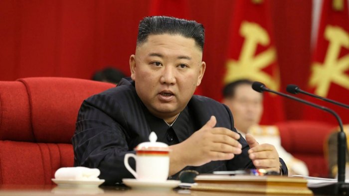 Ölüm xəbəri yayılan Kim Çen İn Çinə getdi