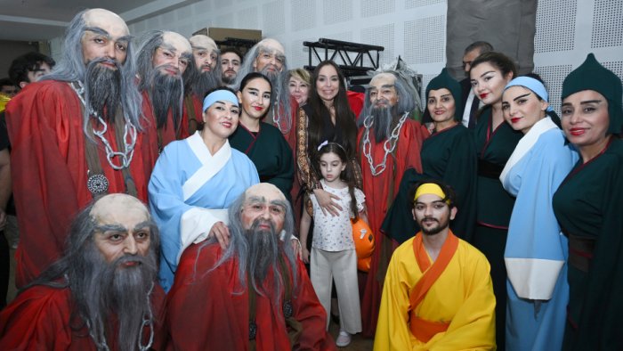 Bakıda çoxdan gözlənilən premyera baş tutdu - FOTO