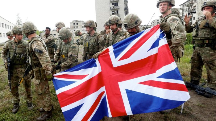 Britaniya müharibəyə hazırlaşır