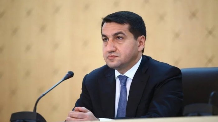 Hikmət Hacıyev: “Sülh sazişi tək kağız üzərində olmamalıdır”