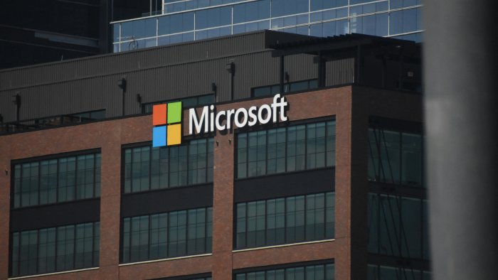 Microsoft 60 min əməkdaşını İŞDƏN ÇIXARIR