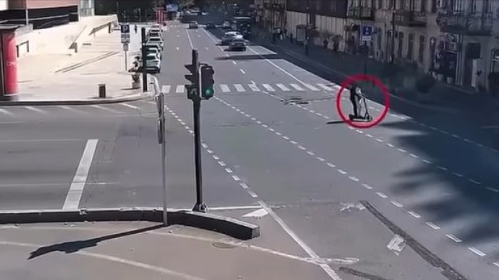 Bakıda yol hərəkəti qaydalarını pozan skuter sürücüləri təhlükə yaratdı – ANBAAN VİDEO