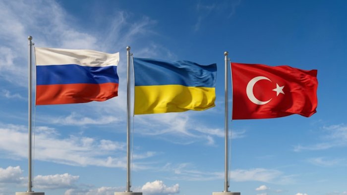 Türkiyə Moskva və Kiyevi mülki gəmilərə hücumları dayandırmağa ÇAĞIRDI