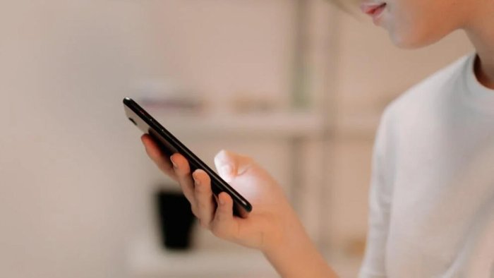 Evdən çıxanda telefonun bu funksiyalarını söndürün
