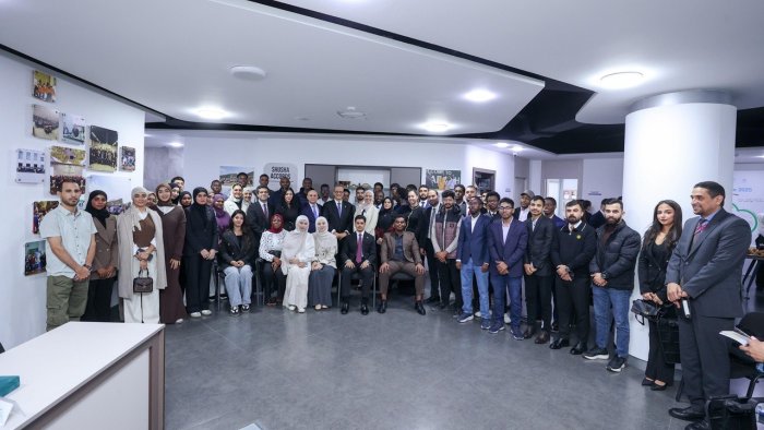İƏT-in Baş katibi Bakıda təhsil alan xarici tələbələrlə görüşüb &ndash; FOTO